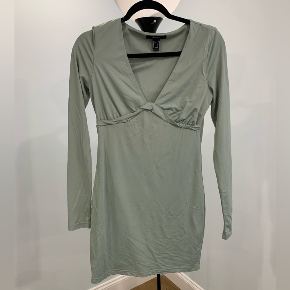 Elegant Sage Green Long Sleeve Dress